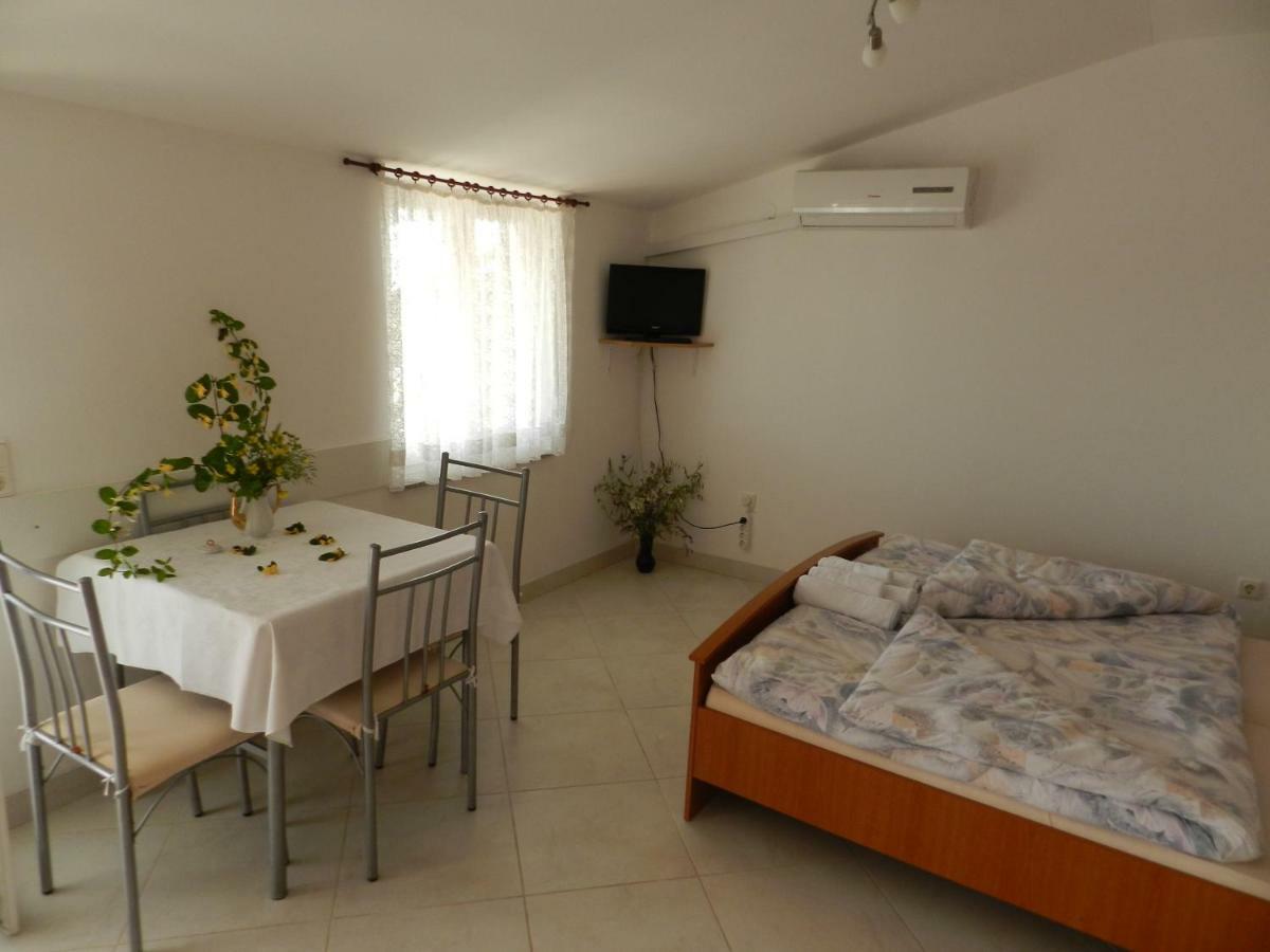 Apartmani Lucija Jurkovic 马林斯卡 外观 照片