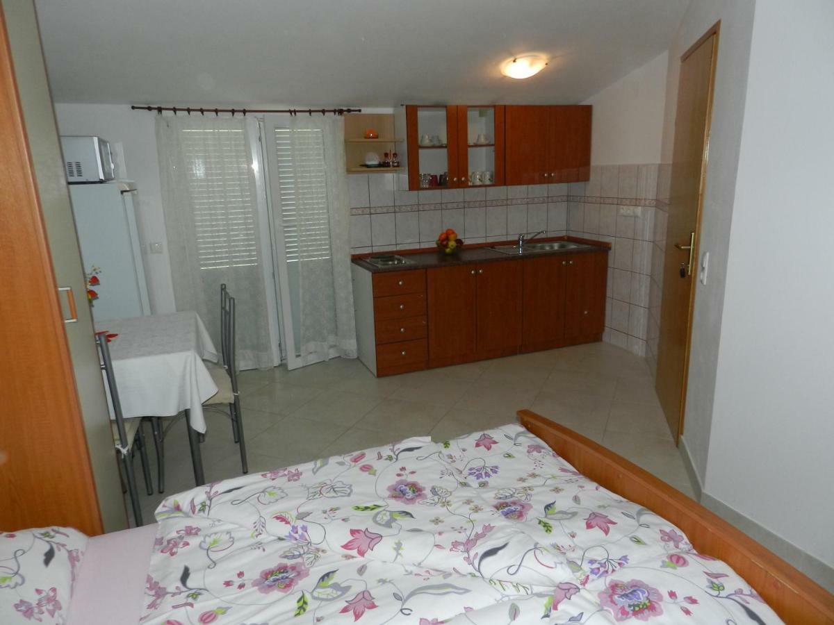 Apartmani Lucija Jurkovic 马林斯卡 外观 照片